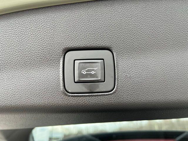 used 2025 Chevrolet TrailBlazer car, priced at $29,989