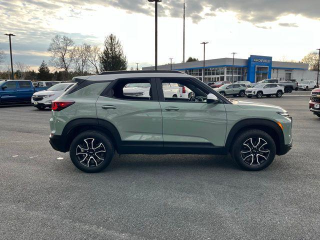 used 2025 Chevrolet TrailBlazer car, priced at $29,989