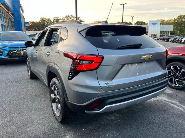 new 2025 Chevrolet Trax car, priced at $24,024