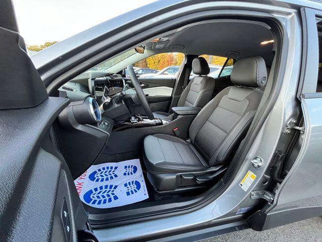 new 2025 Chevrolet Trax car, priced at $24,024