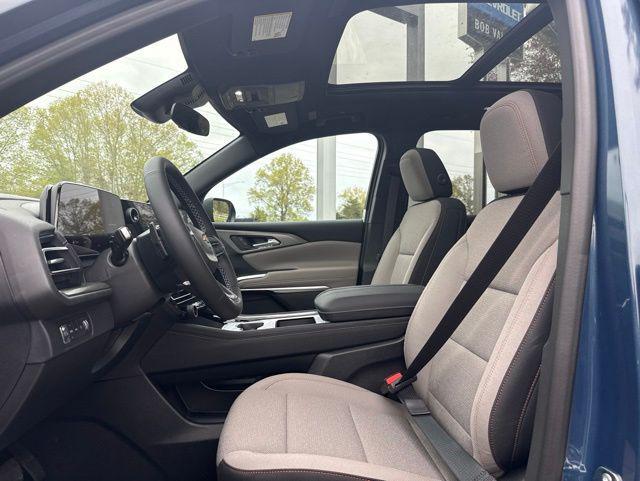 new 2026 Chevrolet Traverse car, priced at $45,795