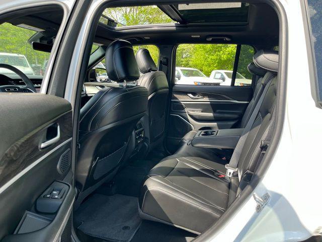 used 2026 Jeep Grand Cherokee car, priced at $45,639