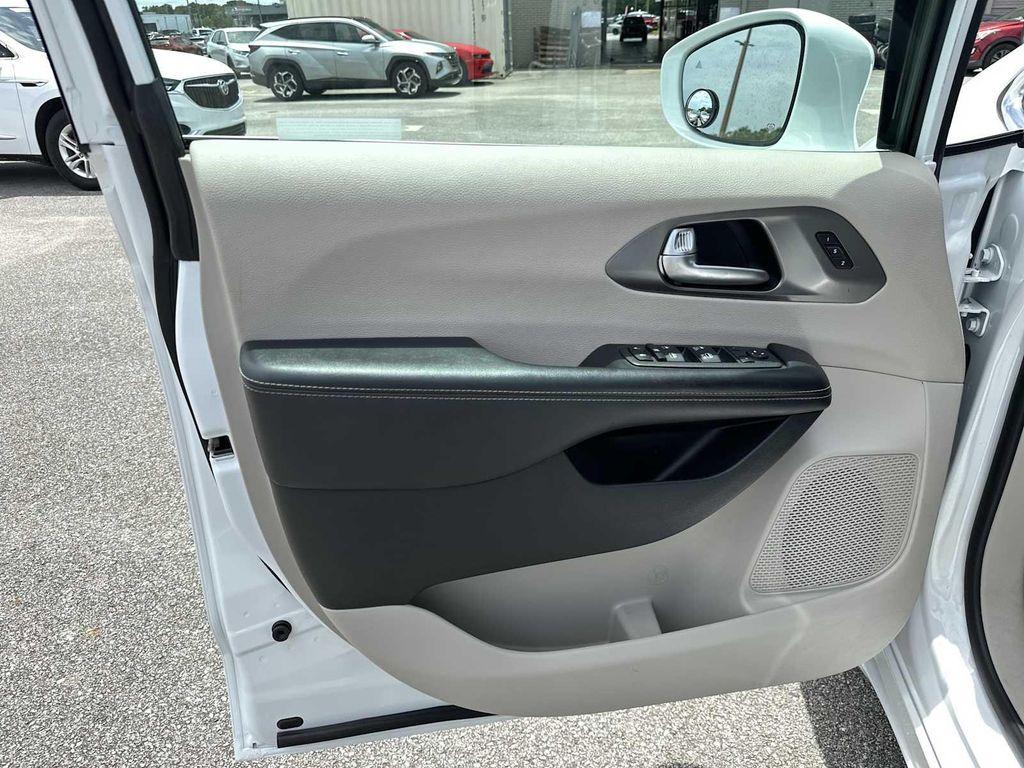 used 2022 Chrysler Pacifica car, priced at $19,990