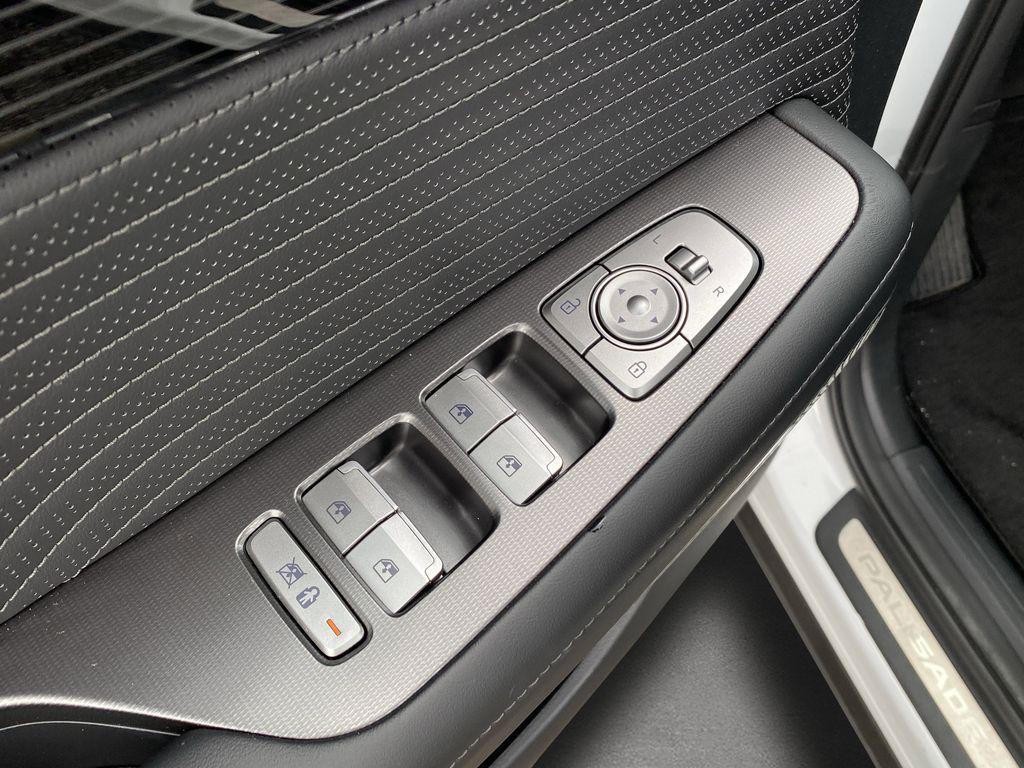 used 2025 Hyundai Palisade car, priced at $47,714