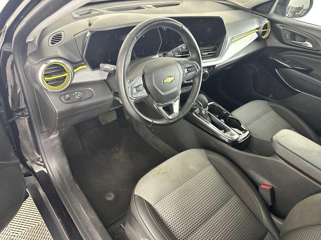 used 2024 Chevrolet Trax car, priced at $23,007