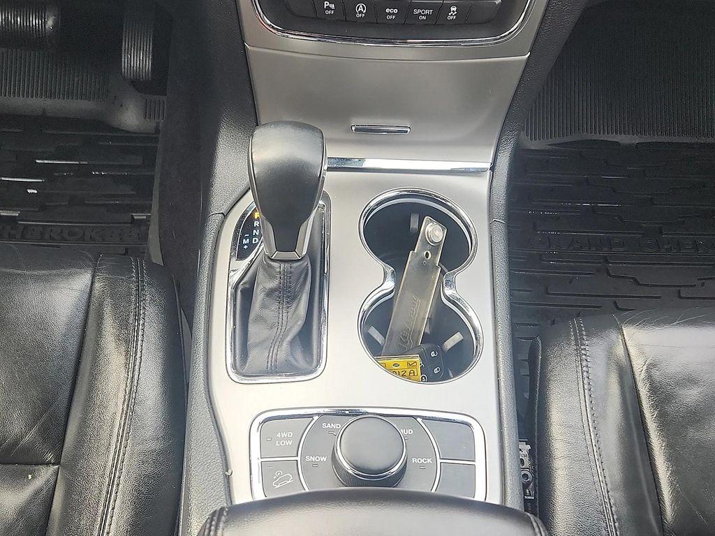 used 2018 Jeep Grand Cherokee car, priced at $17,795