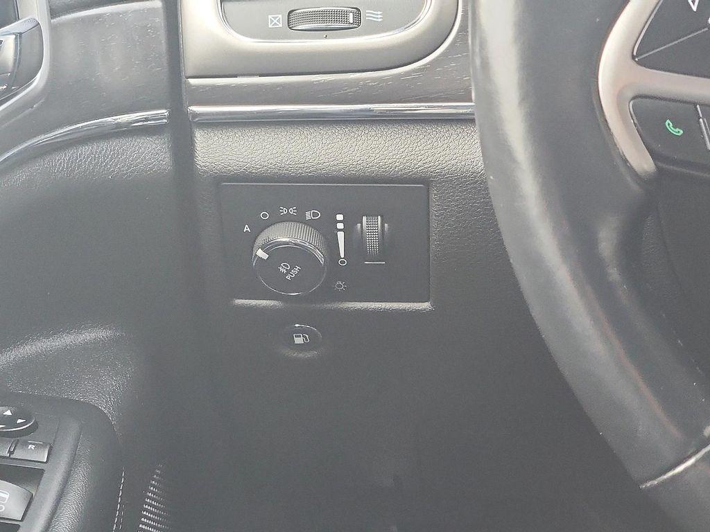 used 2018 Jeep Grand Cherokee car, priced at $17,795