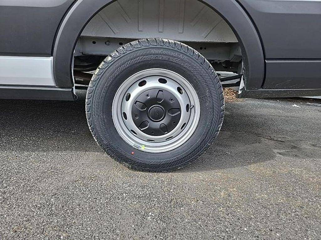 new 2026 Ford Transit-250 car