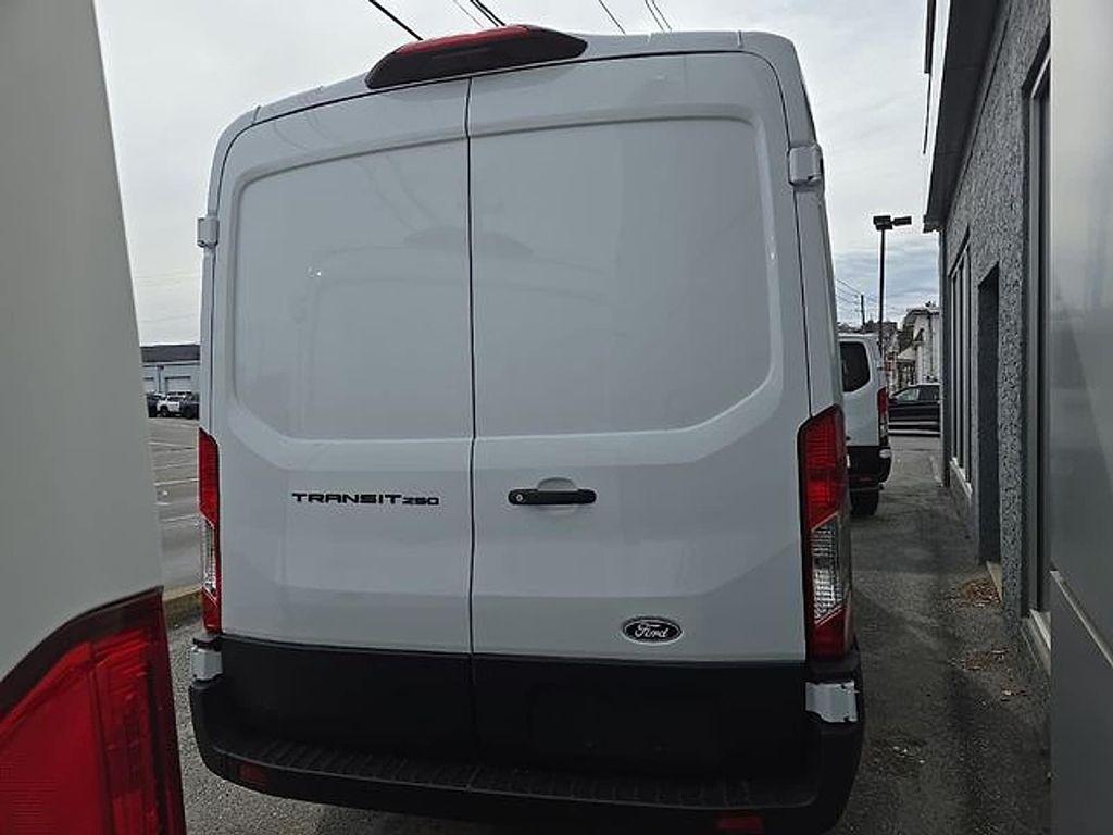 new 2026 Ford Transit-250 car