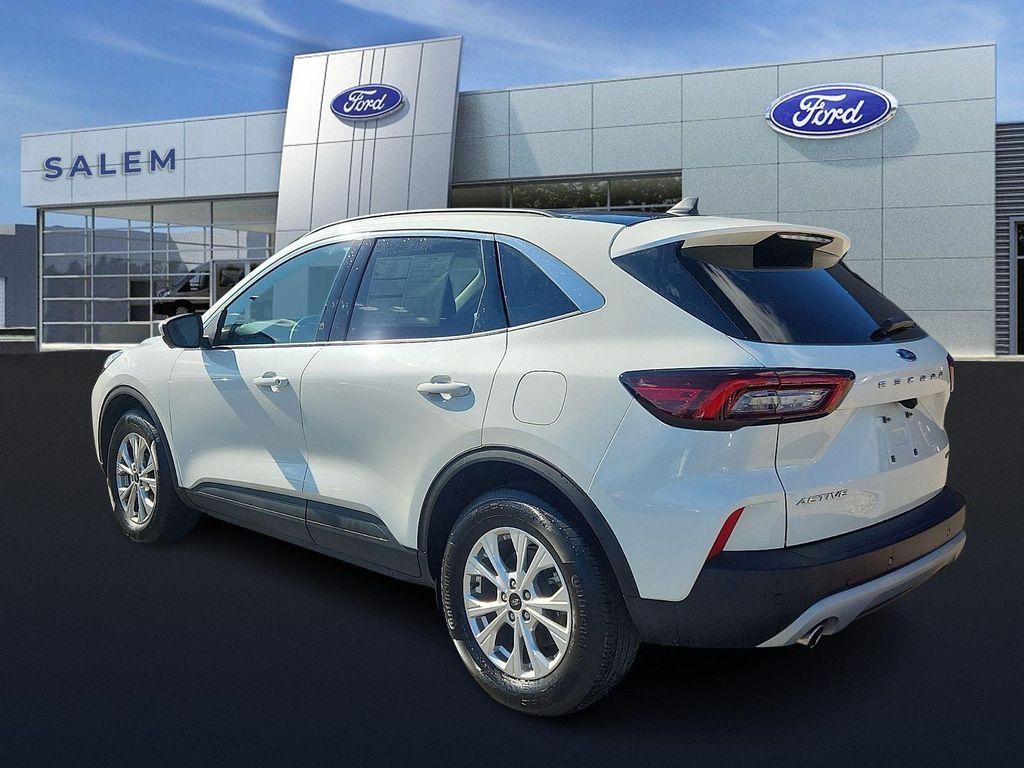 used 2023 Ford Escape car, priced at $25,269