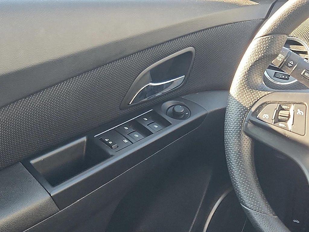 used 2016 Chevrolet Cruze Limited car, priced at $7,665