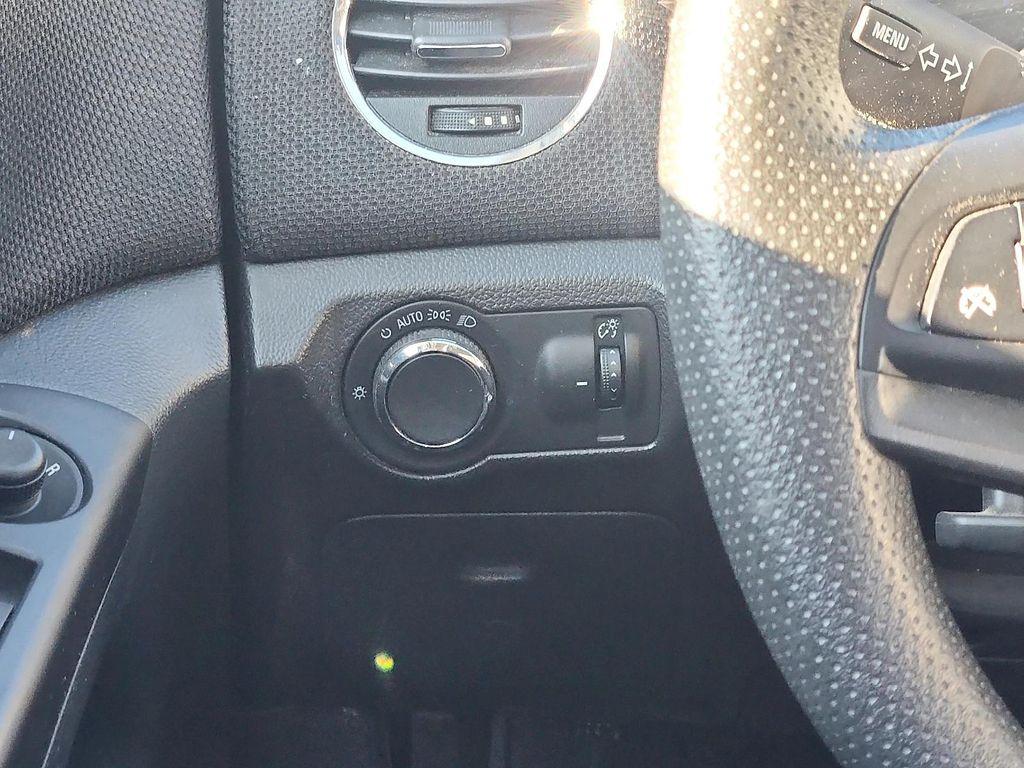 used 2016 Chevrolet Cruze Limited car, priced at $7,665