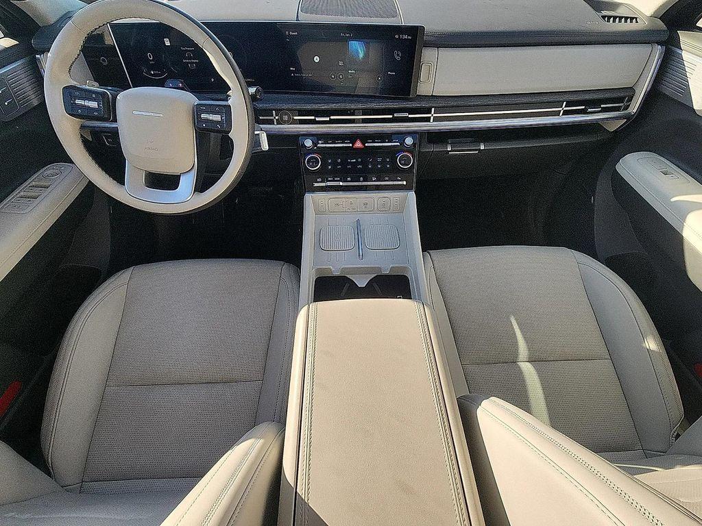 used 2025 Hyundai Santa Fe car, priced at $37,495