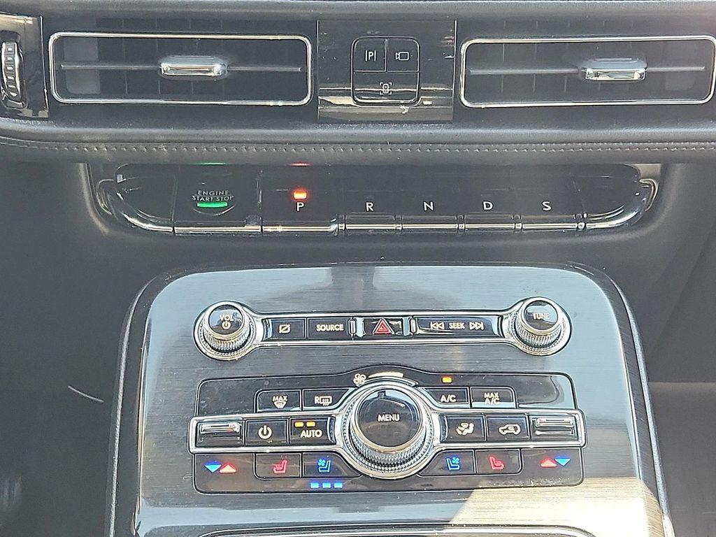 used 2022 Lincoln Nautilus car, priced at $32,499