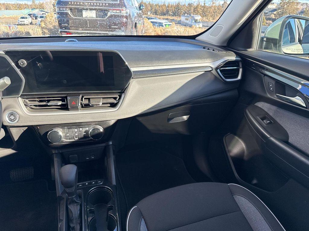 used 2025 Chevrolet TrailBlazer car, priced at $23,990