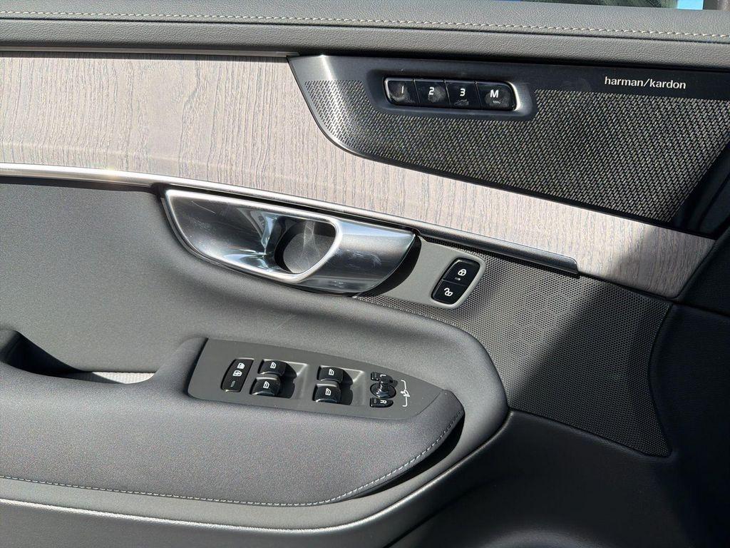 new 2026 Volvo XC90 car, priced at $72,270