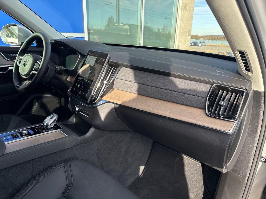 used 2025 Volvo XC90 car, priced at $47,490