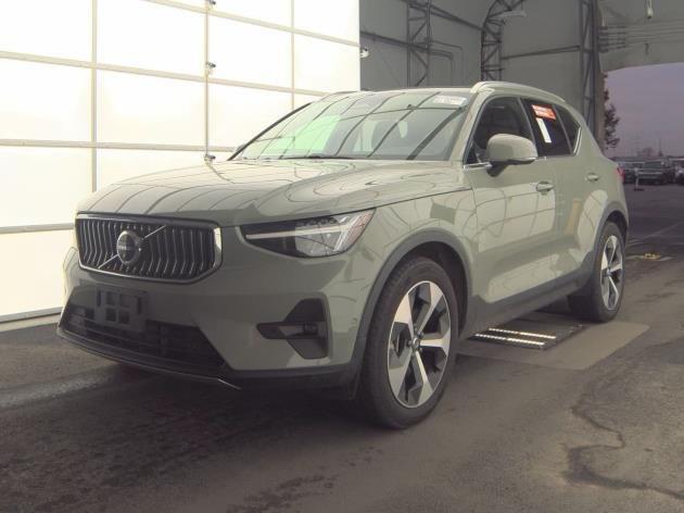 used 2025 Volvo XC40 car, priced at $35,790