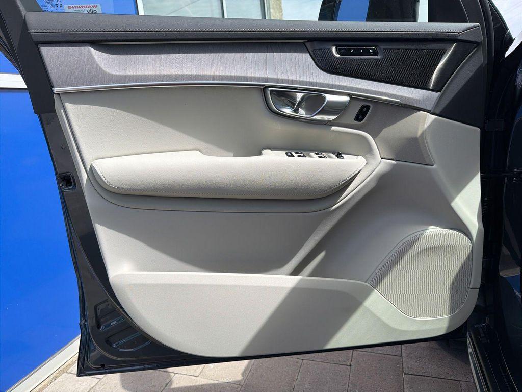 new 2026 Volvo XC90 Plug-In Hybrid car, priced at $88,675