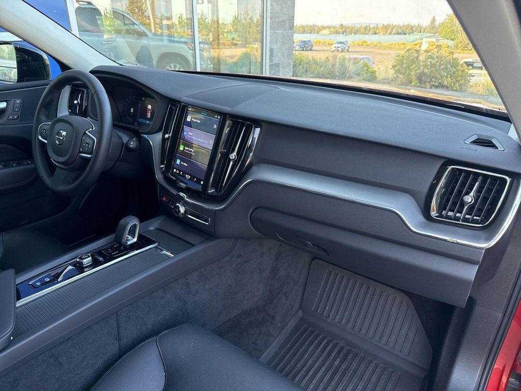 new 2025 Volvo XC60 car, priced at $40,685