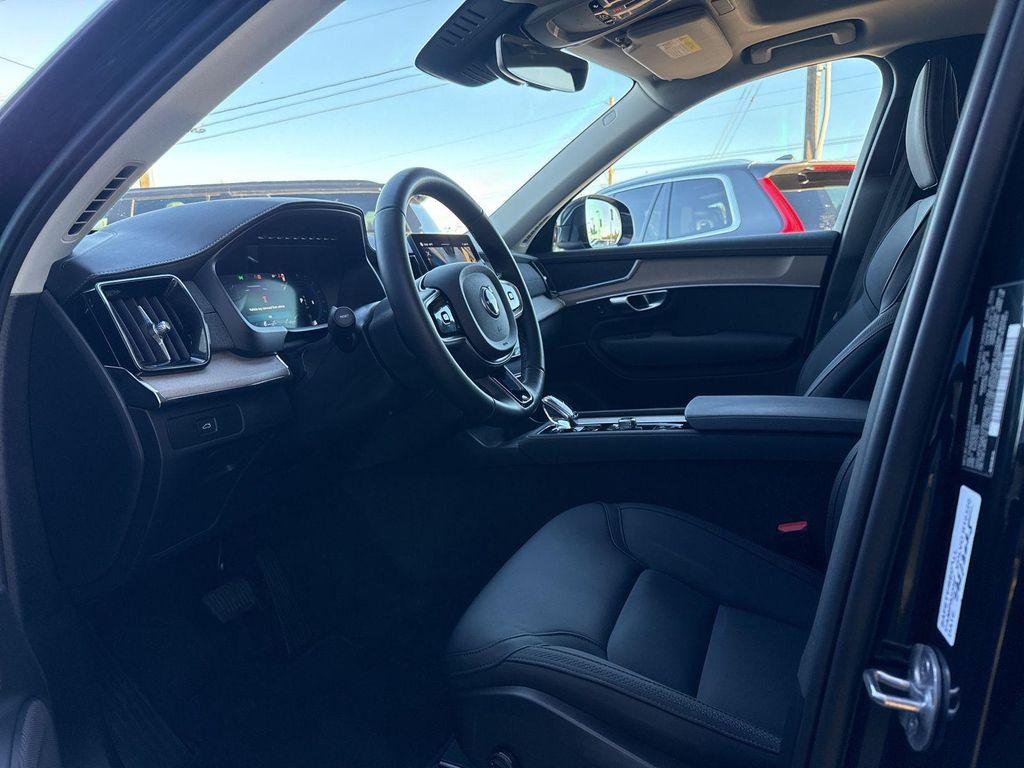used 2025 Volvo XC90 car, priced at $47,990