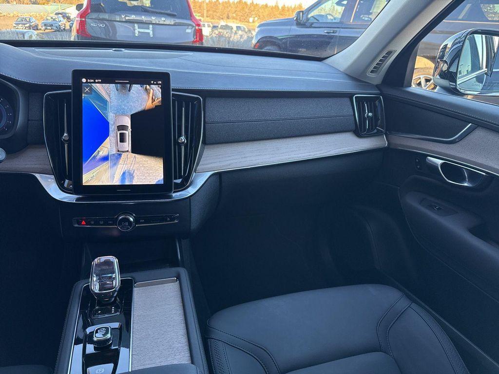 used 2025 Volvo XC90 car, priced at $47,990
