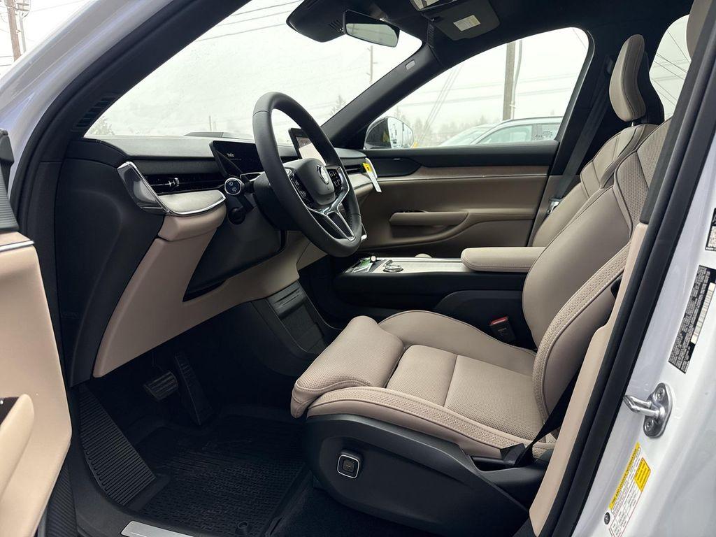 new 2025 Volvo EX90 car, priced at $81,175