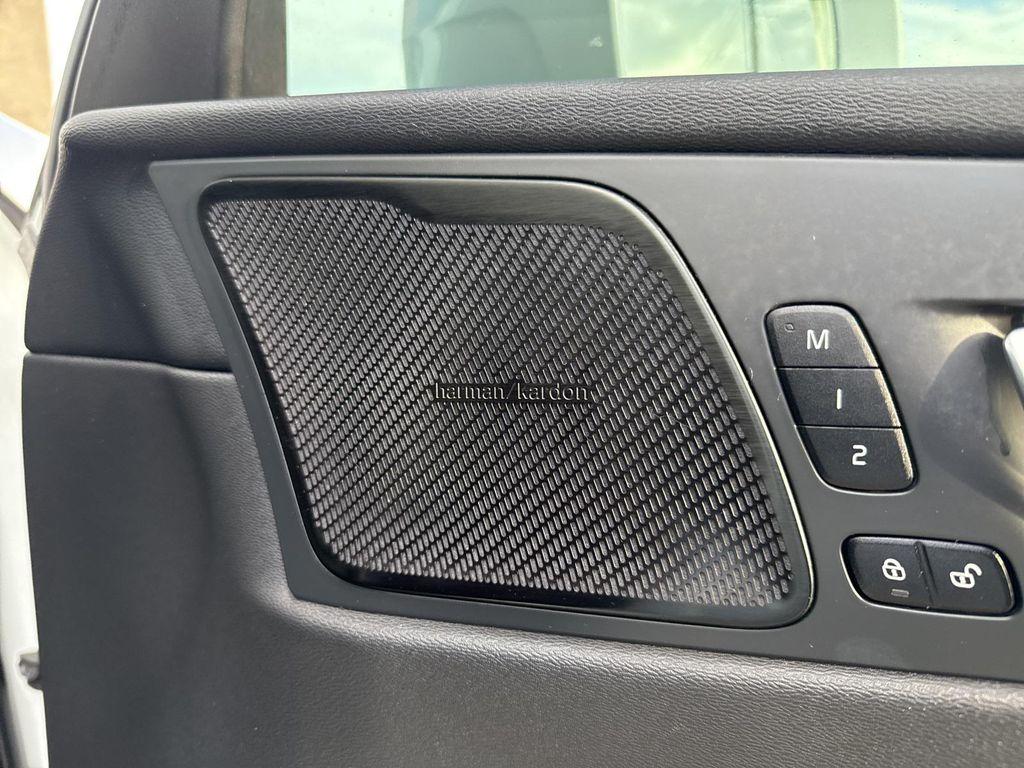 used 2021 Volvo XC60 car, priced at $25,990