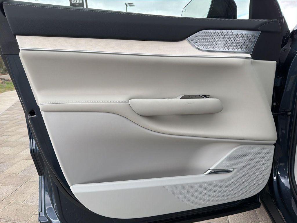 new 2026 Volvo EX90 car, priced at $91,910