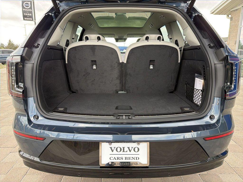 new 2026 Volvo EX90 car, priced at $91,910
