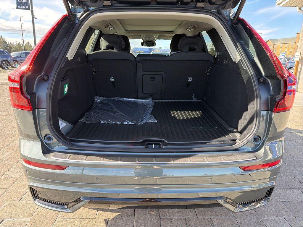 new 2026 Volvo XC60 car, priced at $52,455