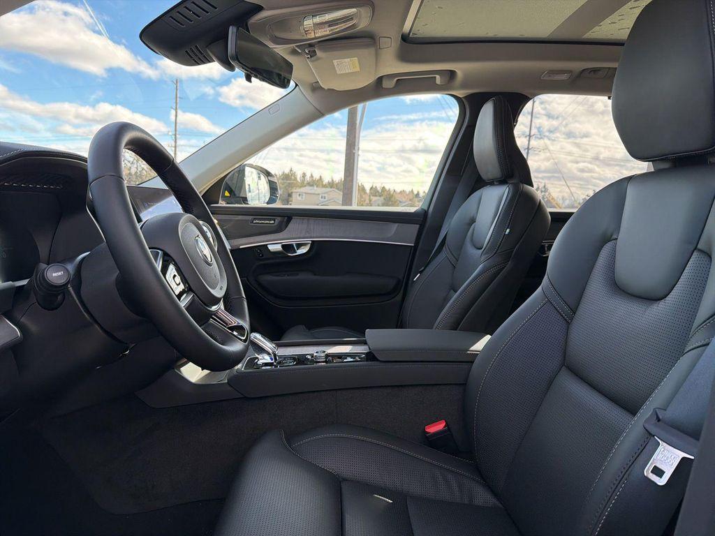new 2026 Volvo XC90 Plug-In Hybrid car, priced at $88,225