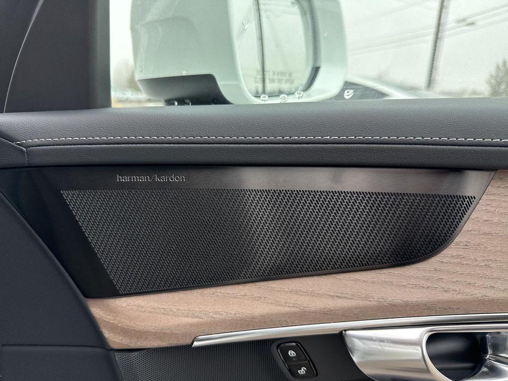 new 2026 Volvo XC90 car, priced at $69,825