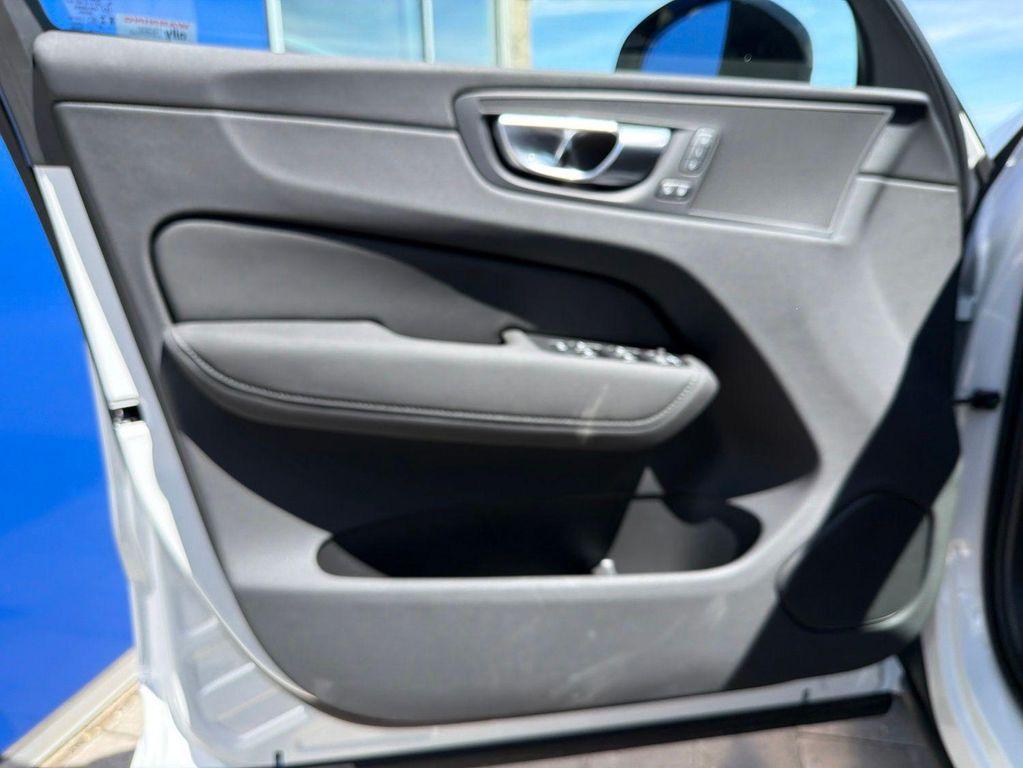 new 2026 Volvo XC60 Plug-In Hybrid car, priced at $69,260