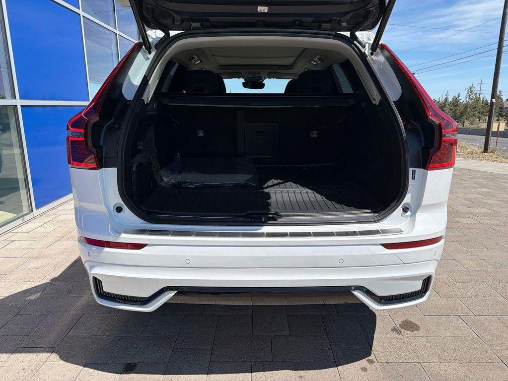 new 2026 Volvo XC60 Plug-In Hybrid car, priced at $69,260