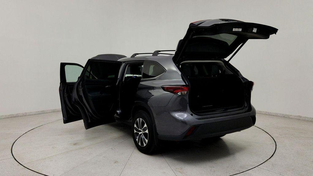 used 2024 Toyota Highlander car, priced at $41,591