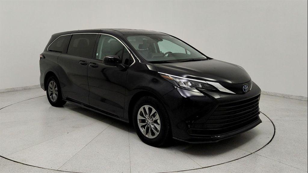 used 2024 Toyota Sienna car, priced at $36,891