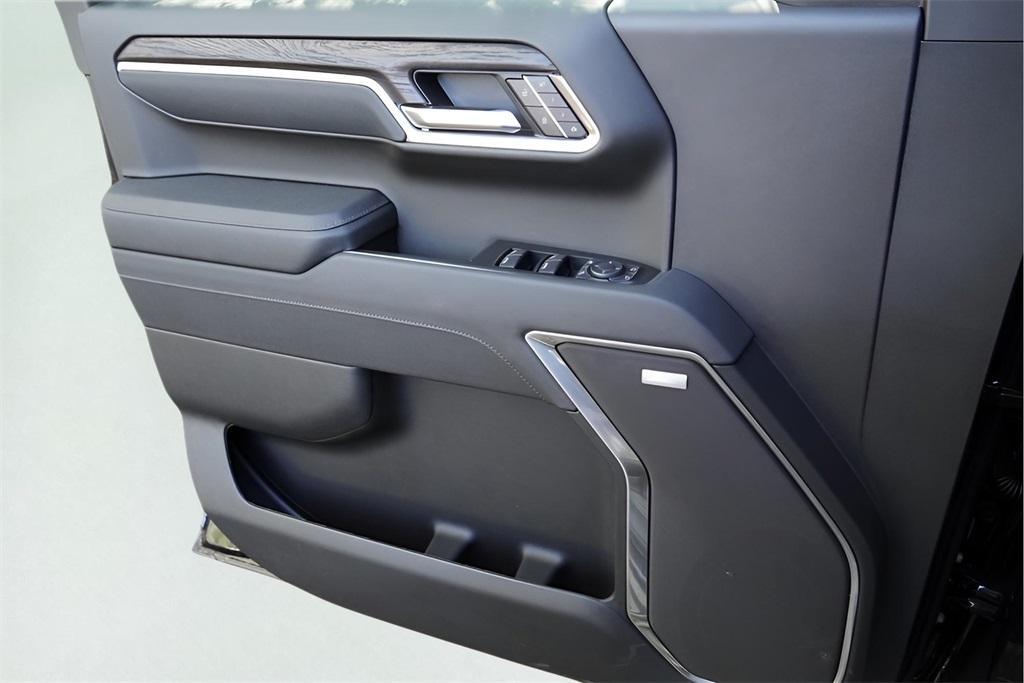 new 2026 GMC Sierra 1500 car, priced at $52,929