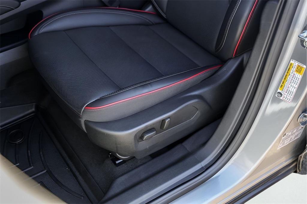 used 2023 Buick Envision car, priced at $26,900