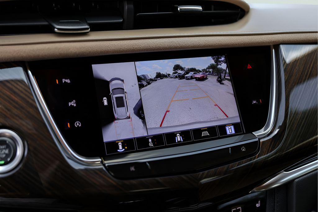 used 2023 Cadillac XT6 car, priced at $41,125