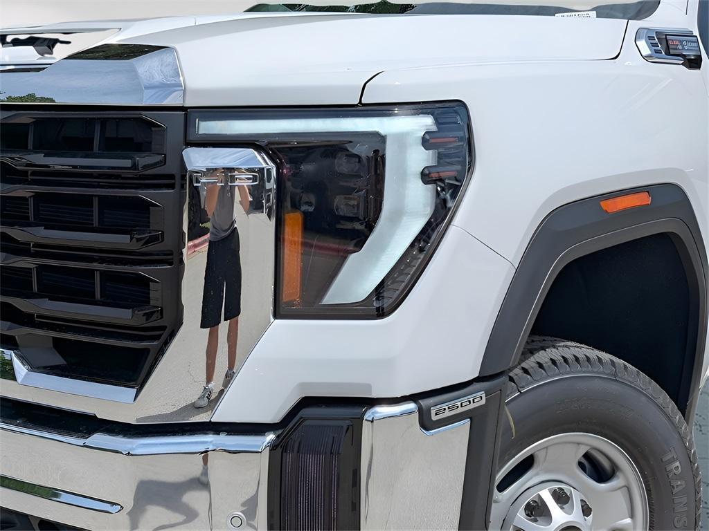 new 2025 GMC Sierra 2500 car, priced at $45,680