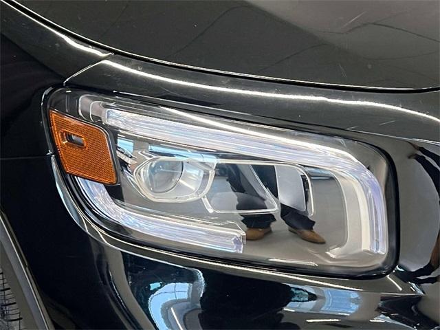 used 2021 Mercedes-Benz GLB 250 car, priced at $25,799