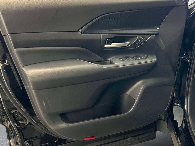 used 2025 Toyota Grand Highlander Hybrid car, priced at $58,215