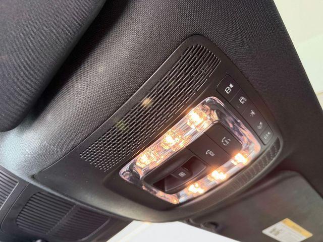Mercedes-Benz GLE view 33