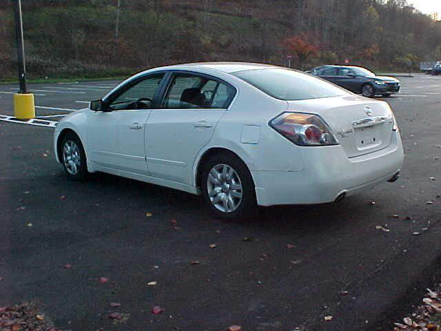 used 2009 Nissan Altima car, priced at $6,599