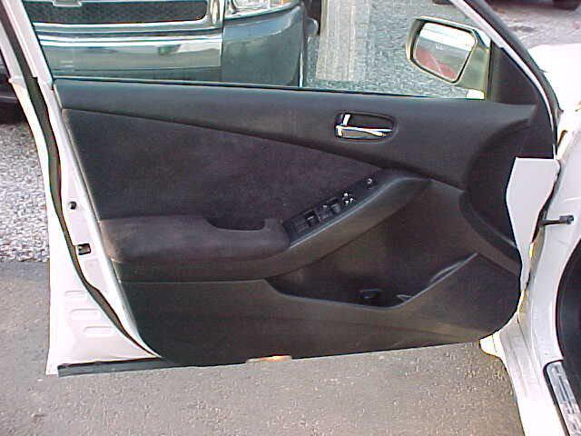 used 2009 Nissan Altima car, priced at $6,599