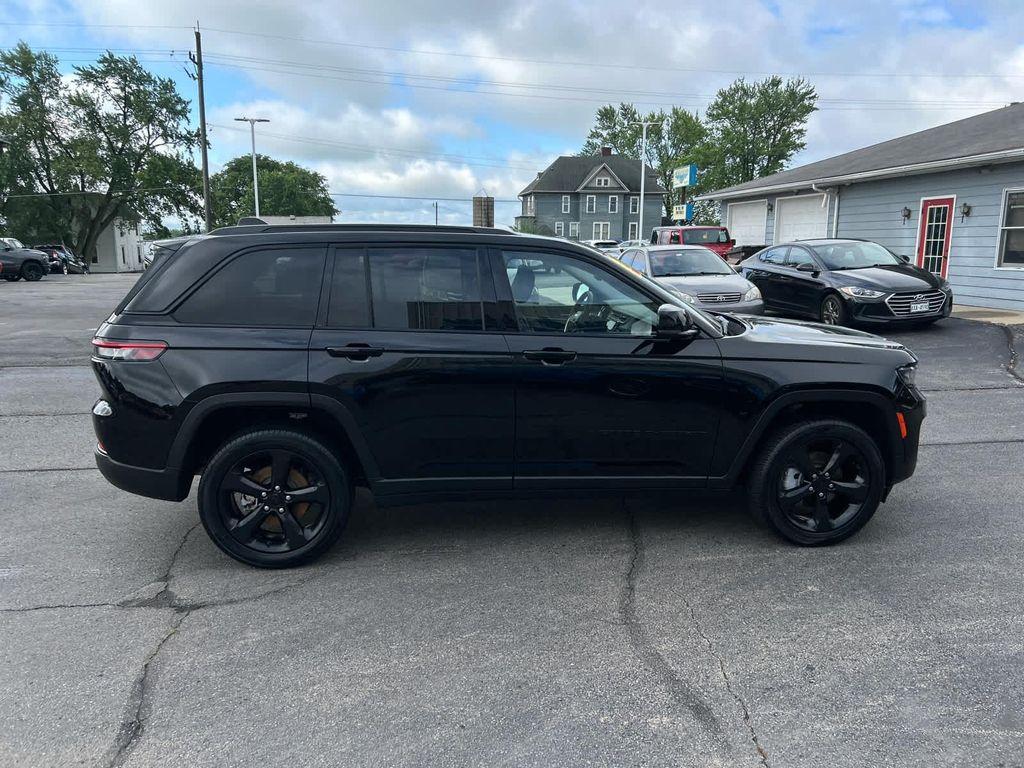 used 2023 Jeep Grand Cherokee car, priced at $32,952
