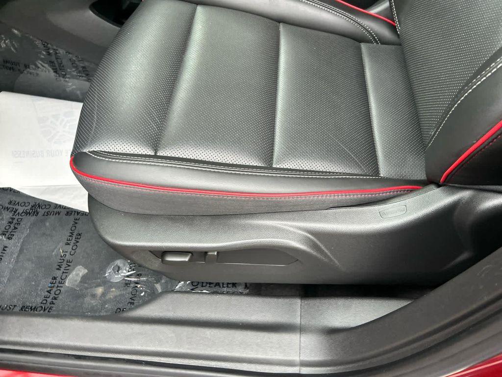 used 2023 Buick Envision car, priced at $31,301
