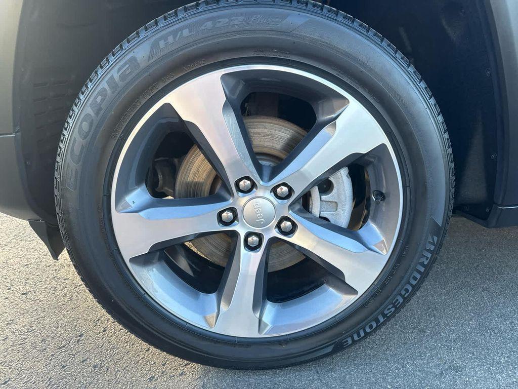 used 2023 Jeep Grand Cherokee L car, priced at $33,952