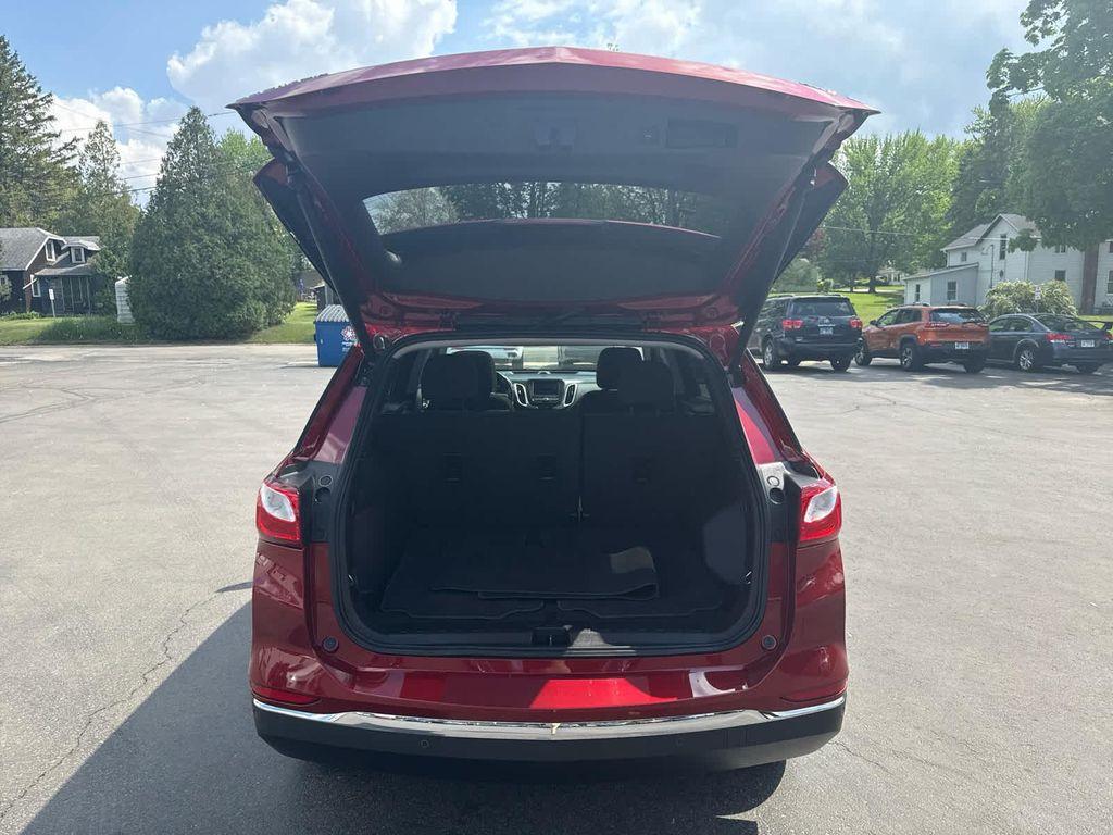 used 2021 Chevrolet Equinox car, priced at $25,752